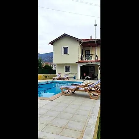 Corina With Private Pool And Garden *